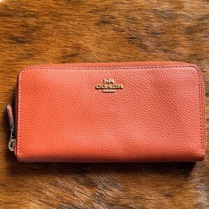 Large Coach Cognac Brown Leather Zip Wallet Brand New